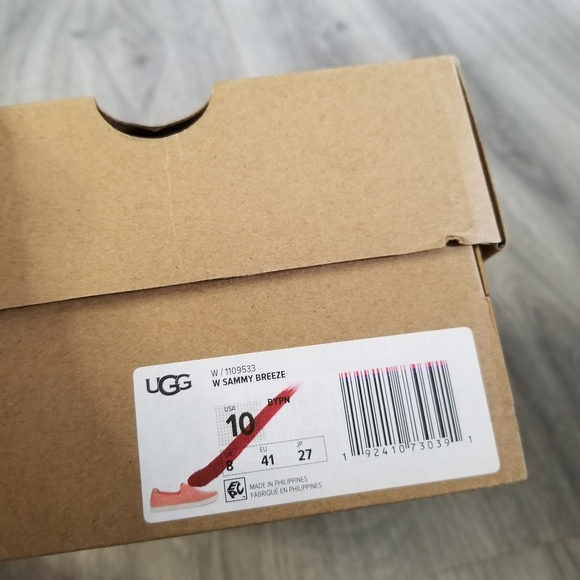 UGG Sammy Breeze Slip-on Sneakers. - Picture 7 of 7